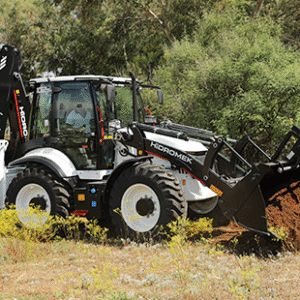 Alternative view of BACKHOE LOADER - HMK 102 S ALPHA K4
